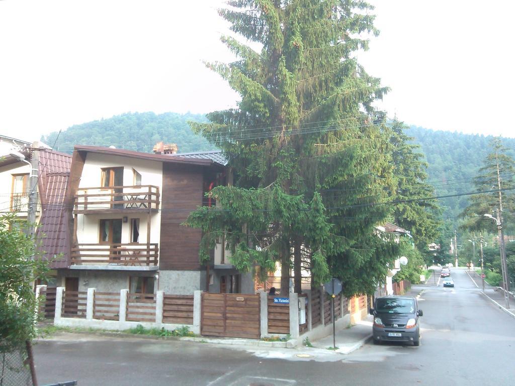 La Buni Busteni Exterior photo
